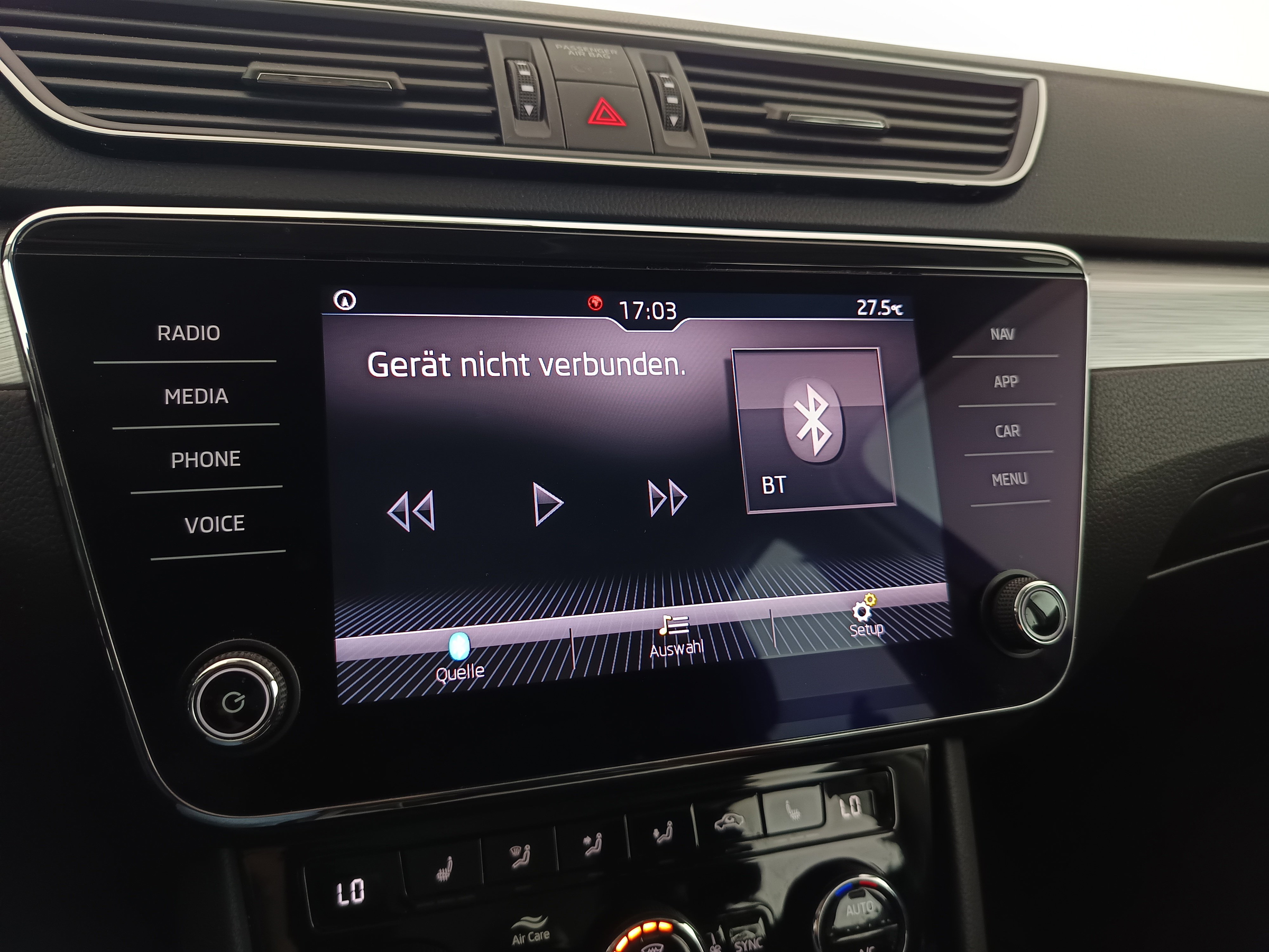 Skoda Superb Combi 2.0 TDI Ambition | Bild 22 von 30