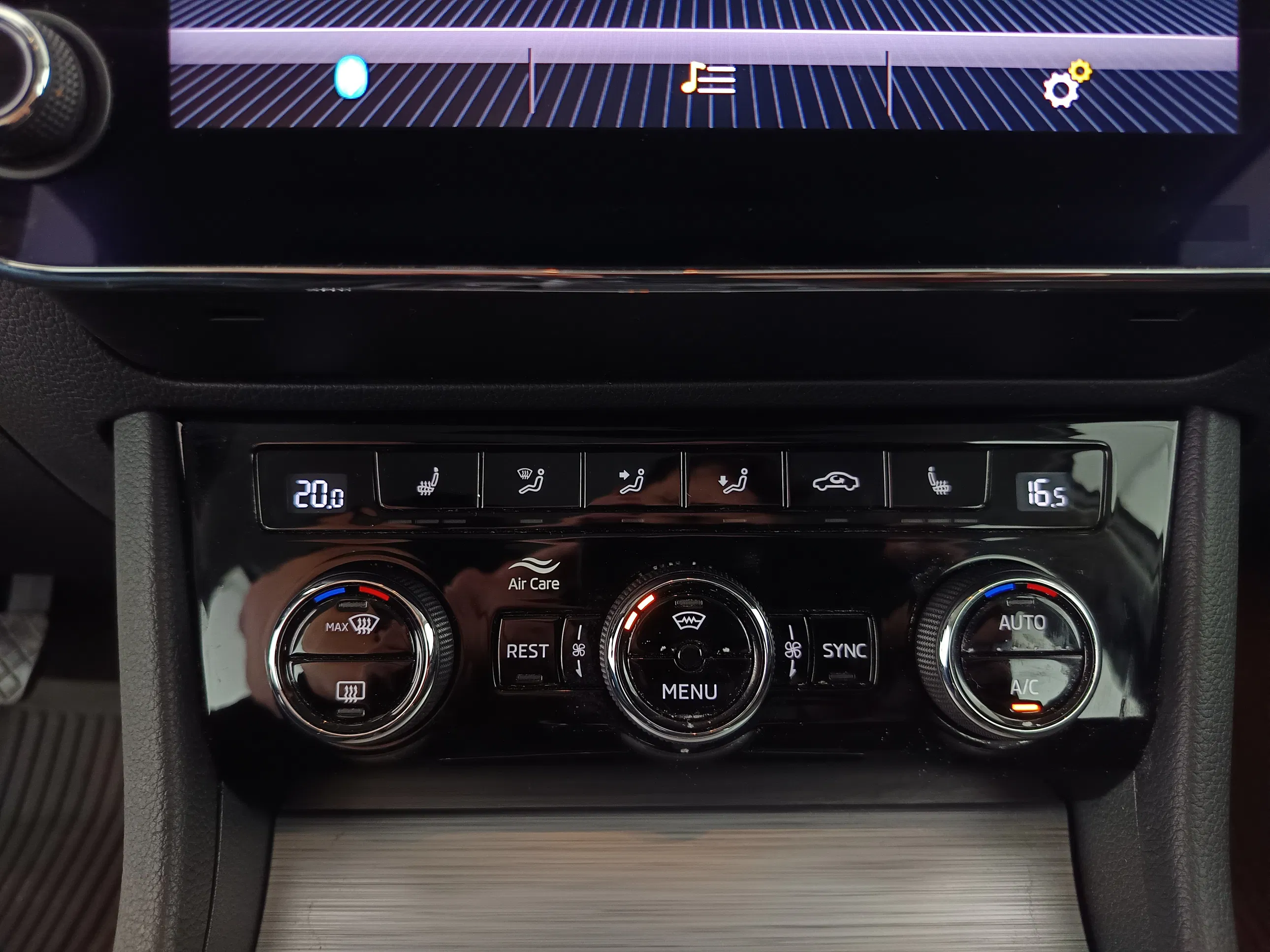 Skoda Superb Combi 2.0 TDI Ambition | Bild 31 von 31