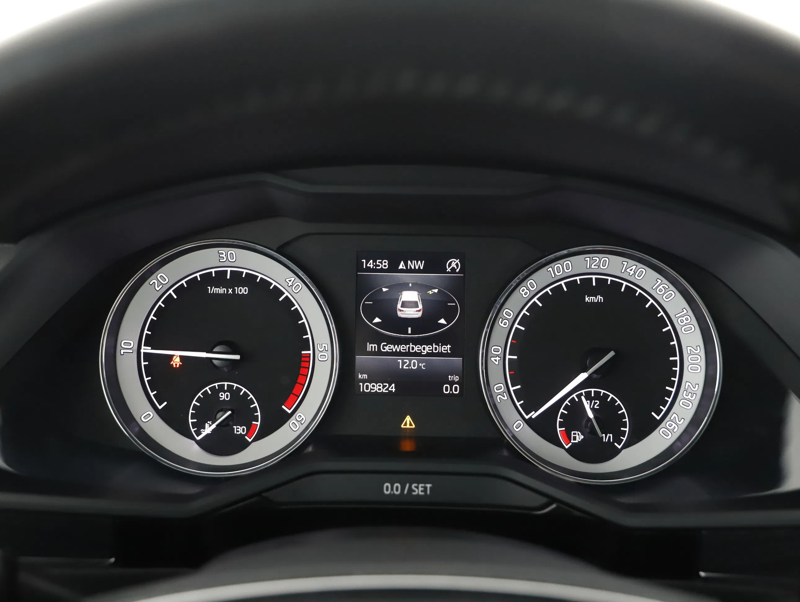 Skoda Superb Combi 2.0 TDI Style | Bild 10 von 21