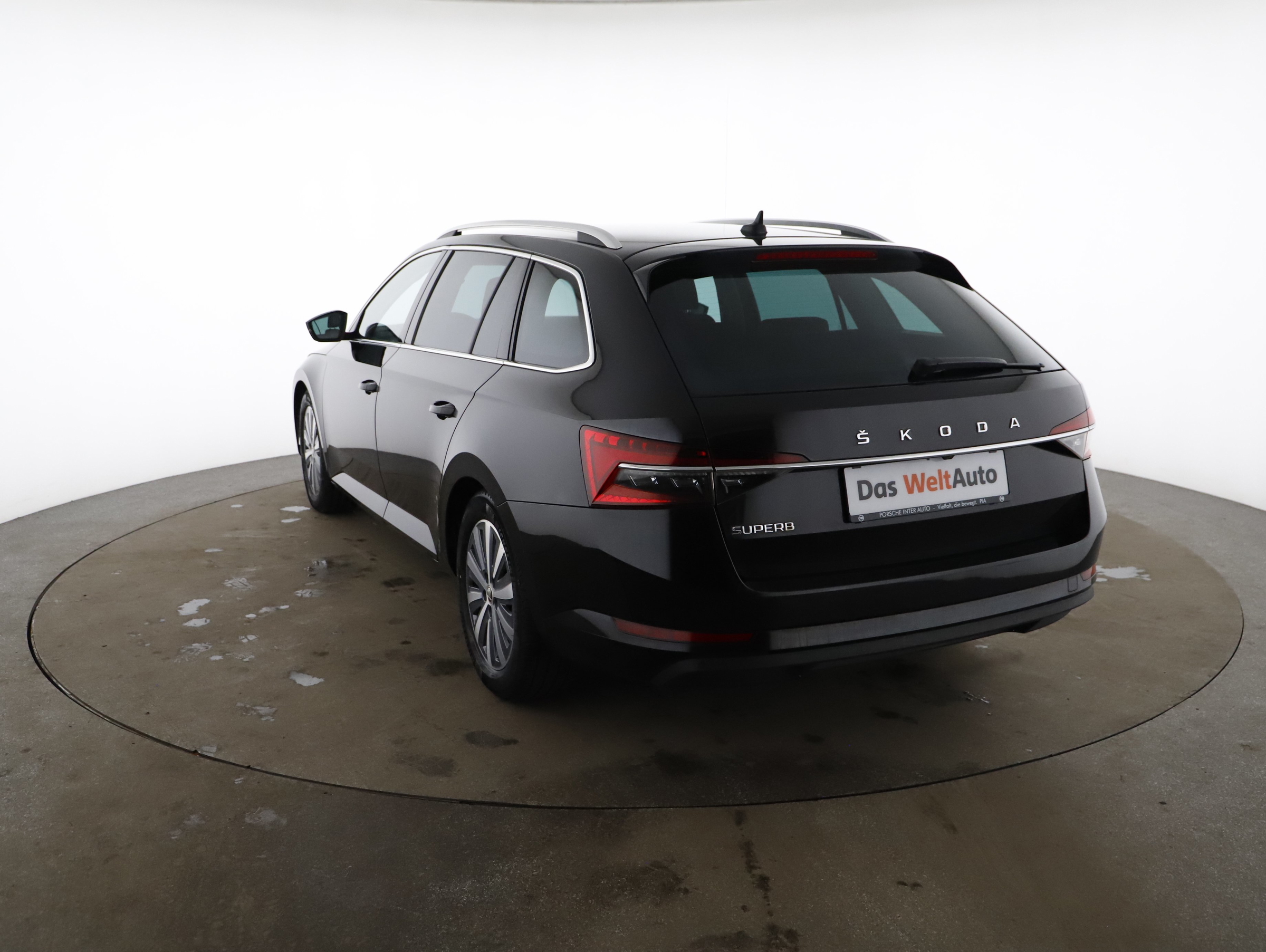 Skoda Superb Combi 2.0 TDI Style | Bild 2 von 21