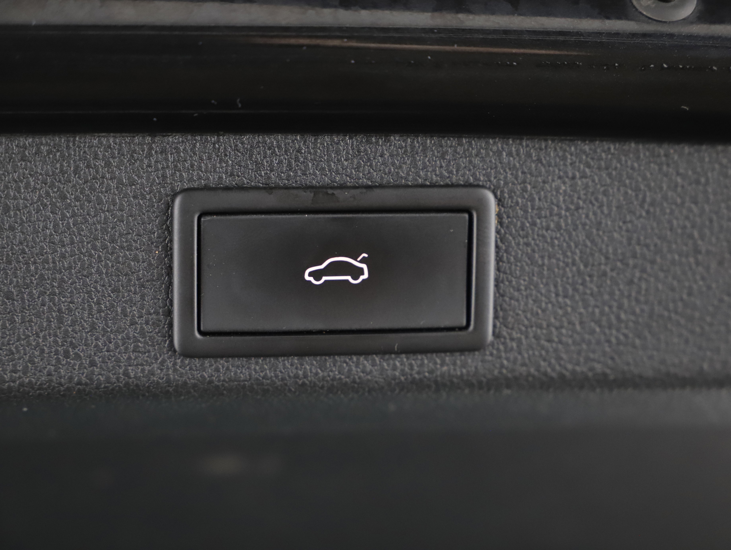 Skoda Superb Combi 2.0 TDI Style | Bild 19 von 21