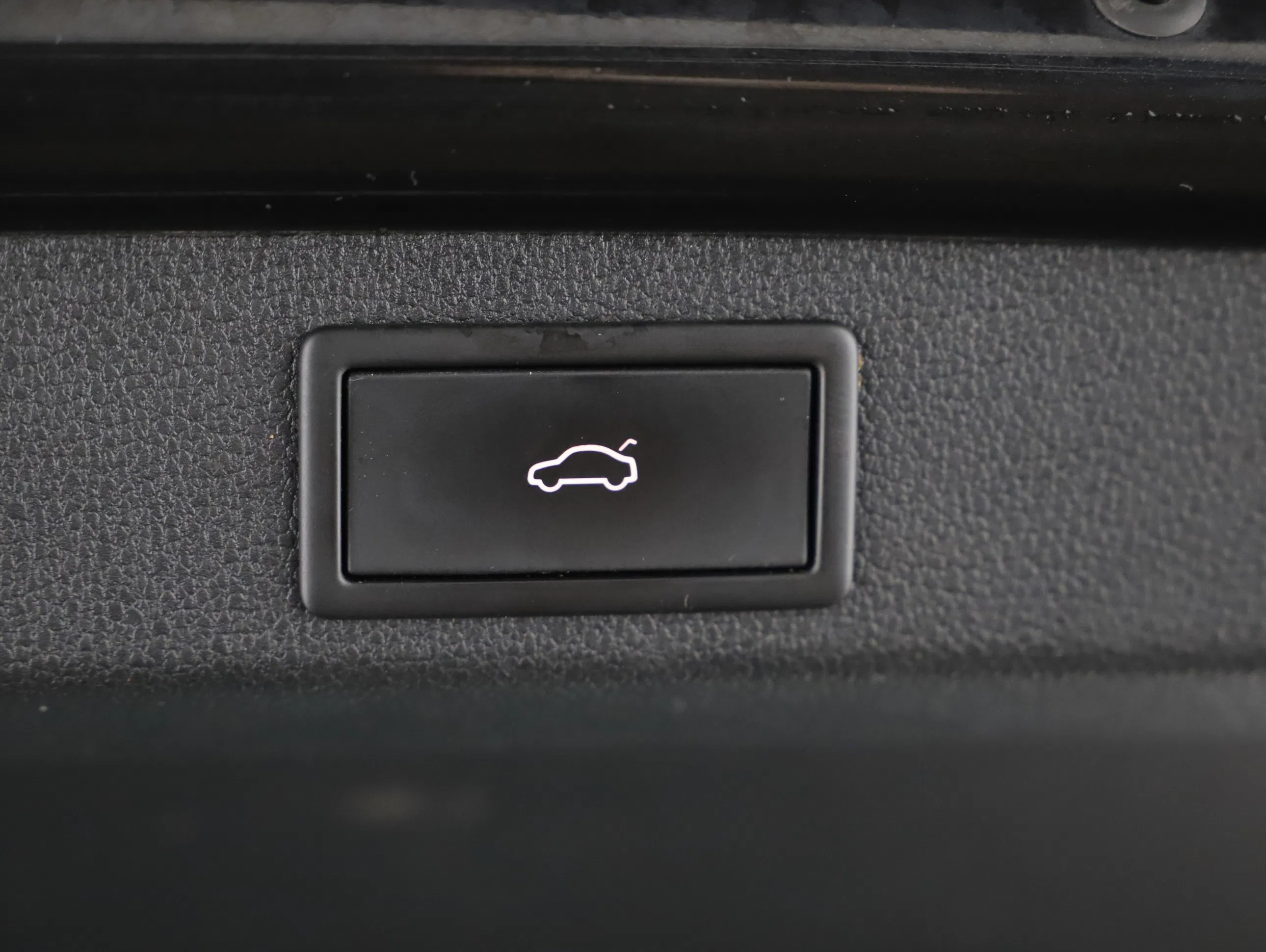 Skoda Superb Combi 2.0 TDI Style | Bild 19 von 21