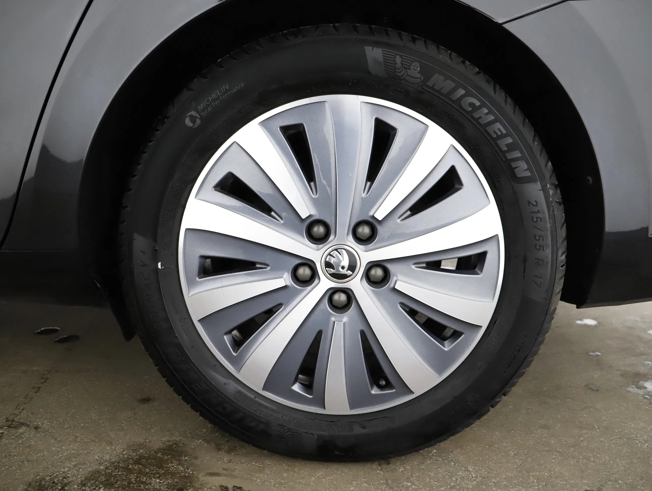 Skoda Superb Combi 2.0 TDI Style | Bild 20 von 21