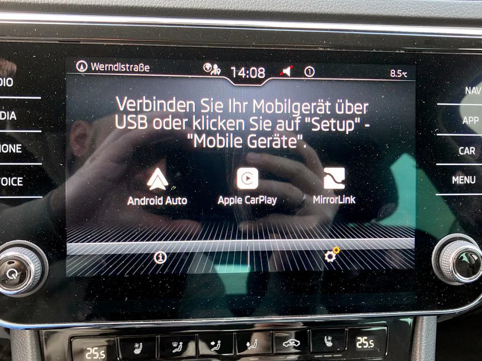 Skoda Superb Combi 2.0 TDI Style | Bild 20 von 21