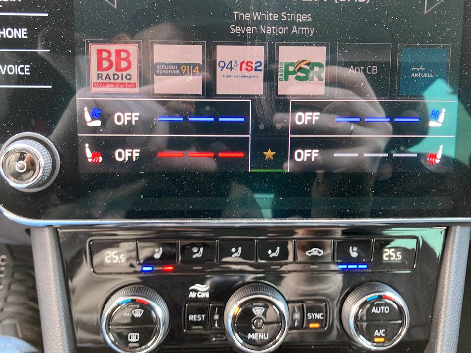 Skoda Superb Combi 2.0 TDI Style | Bild 21 von 21