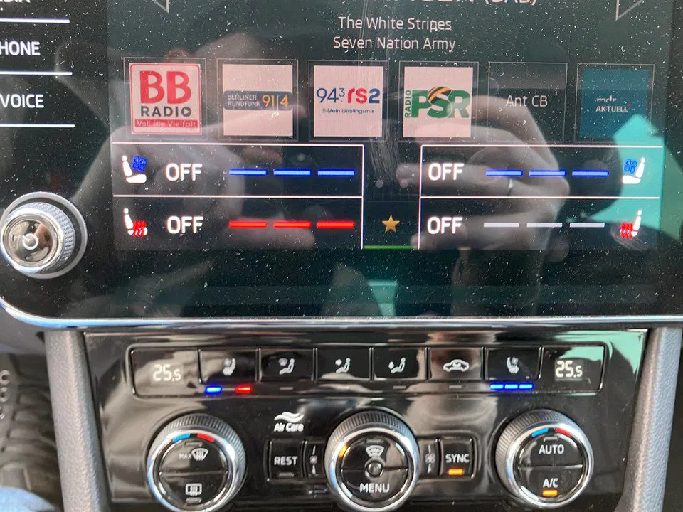 Skoda Superb Combi 2.0 TDI Style | Bild 21 von 21