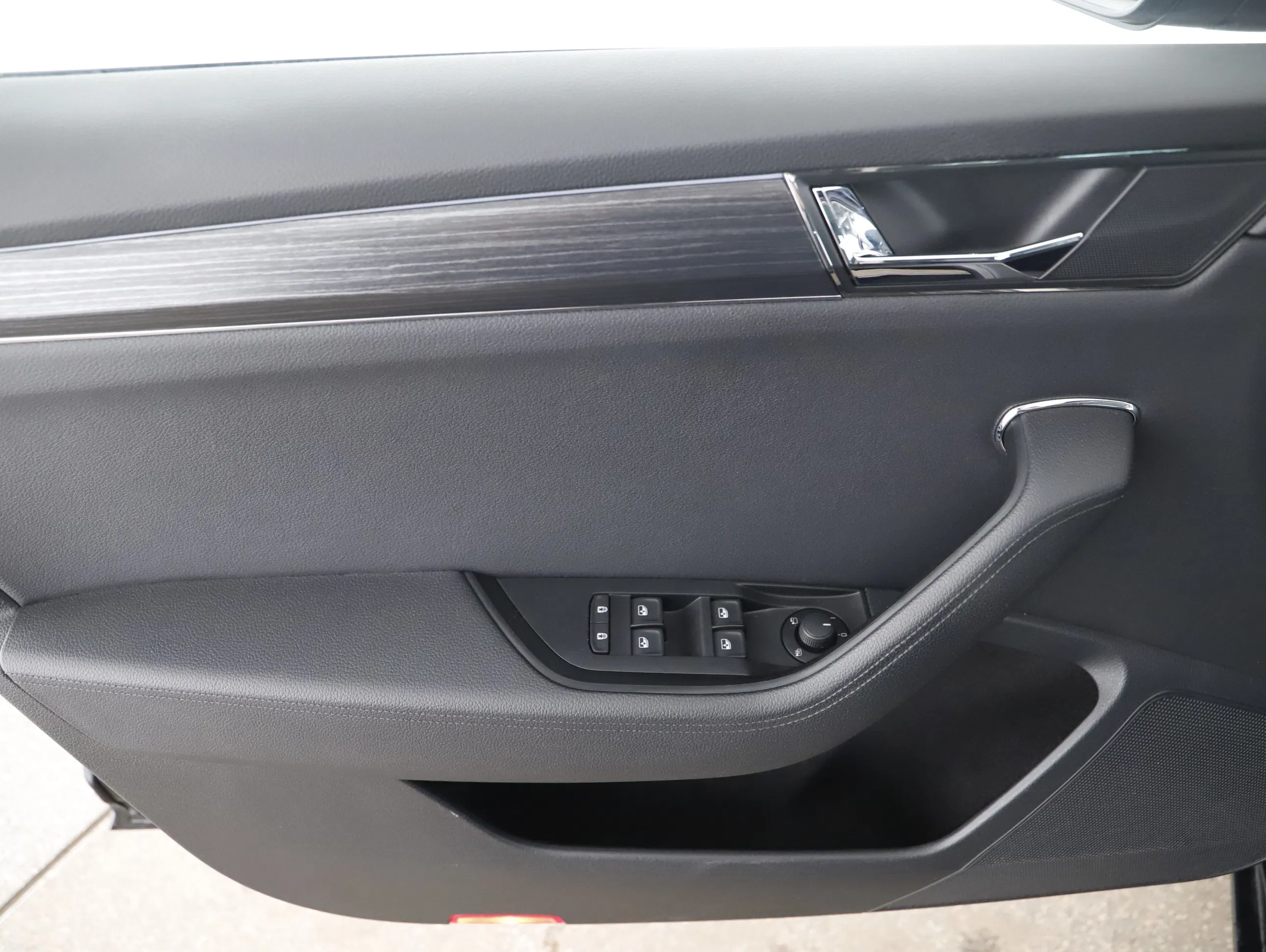 Skoda Superb Combi 2.0 TDI Style | Bild 3 von 21