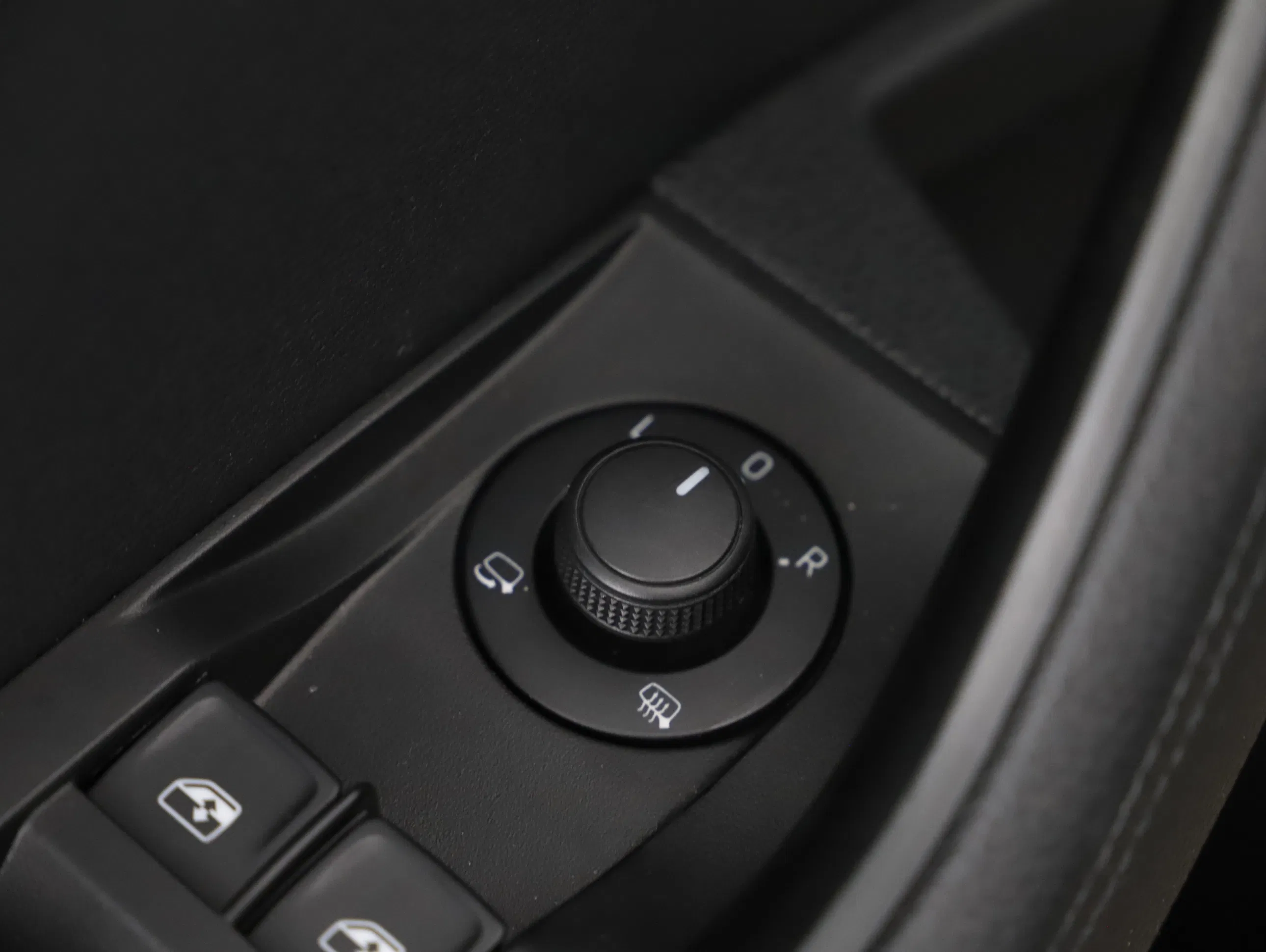 Skoda Superb Combi 2.0 TDI Style | Bild 4 von 21