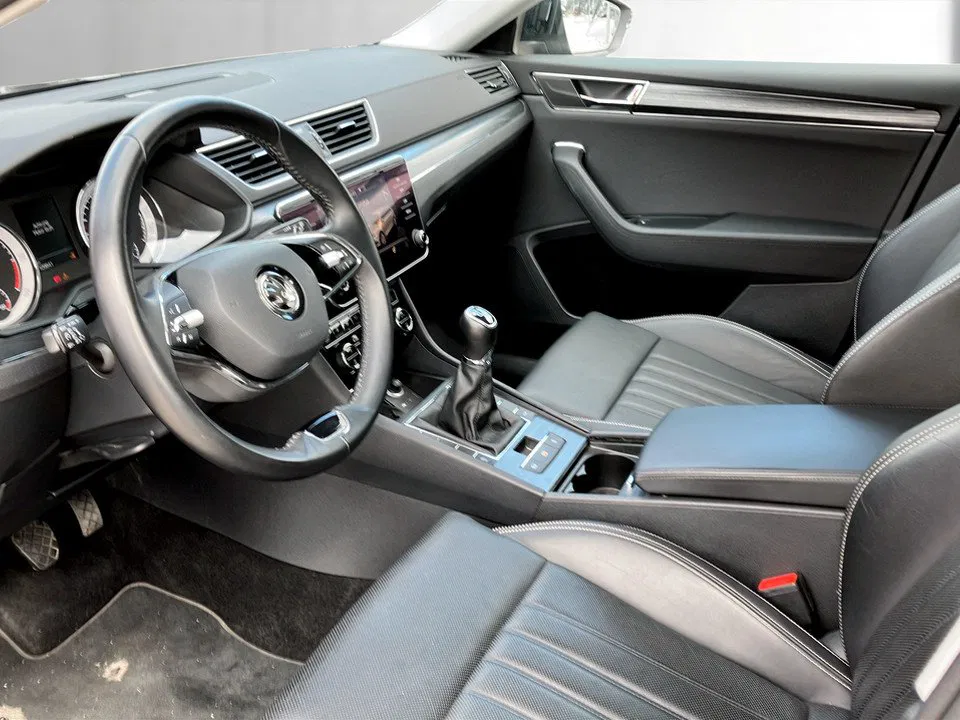 Skoda Superb Combi 2.0 TDI Style | Bild 7 von 21