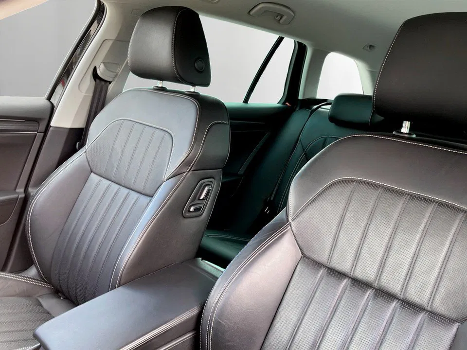 Skoda Superb Combi 2.0 TDI Style | Bild 8 von 21