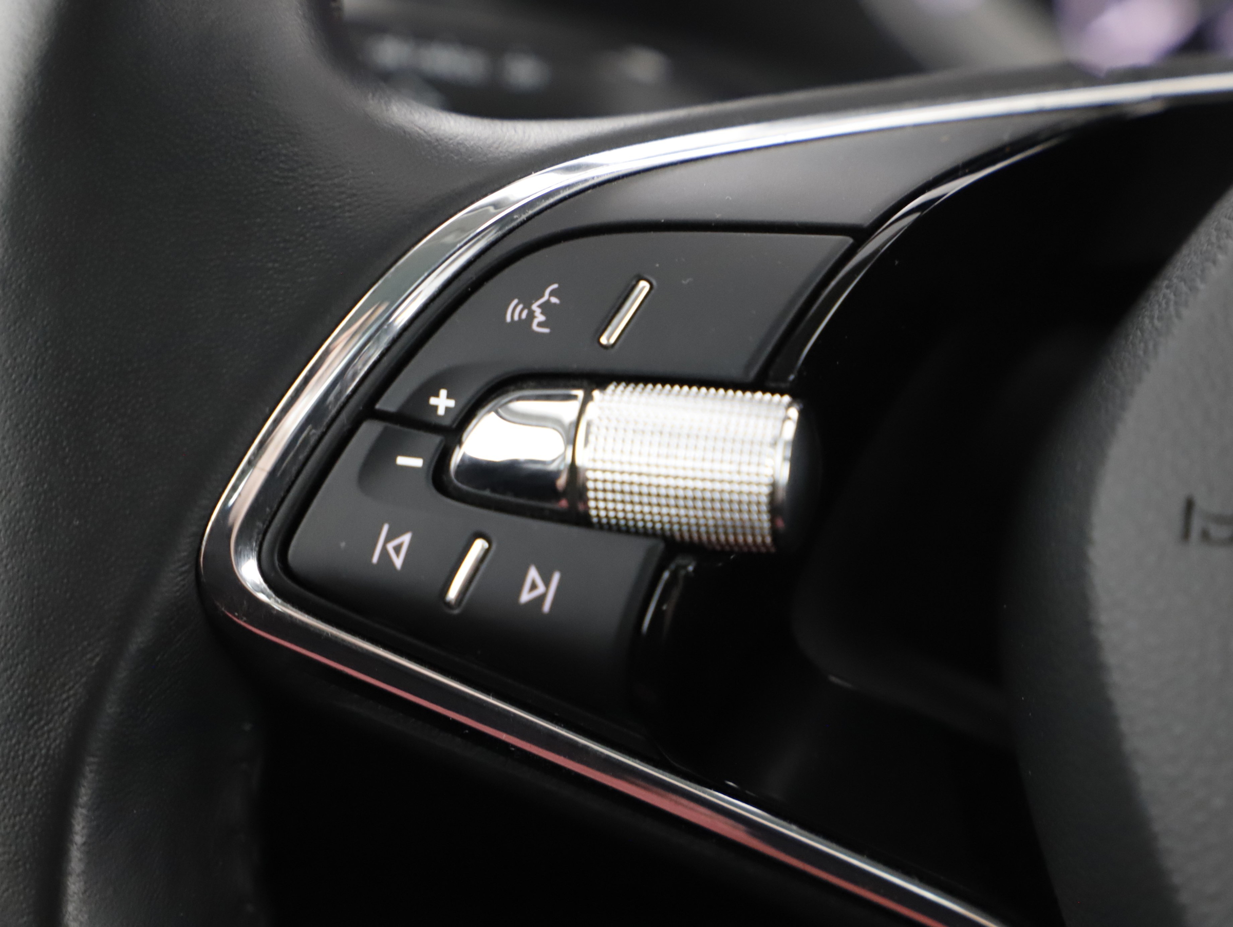 Skoda Superb Combi 2.0 TDI Style | Bild 8 von 21