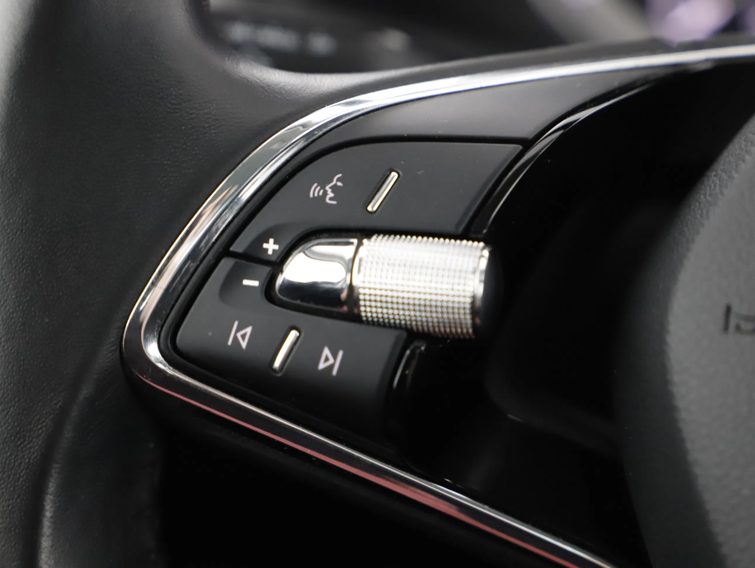 Skoda Superb Combi 2.0 TDI Style | Bild 8 von 21