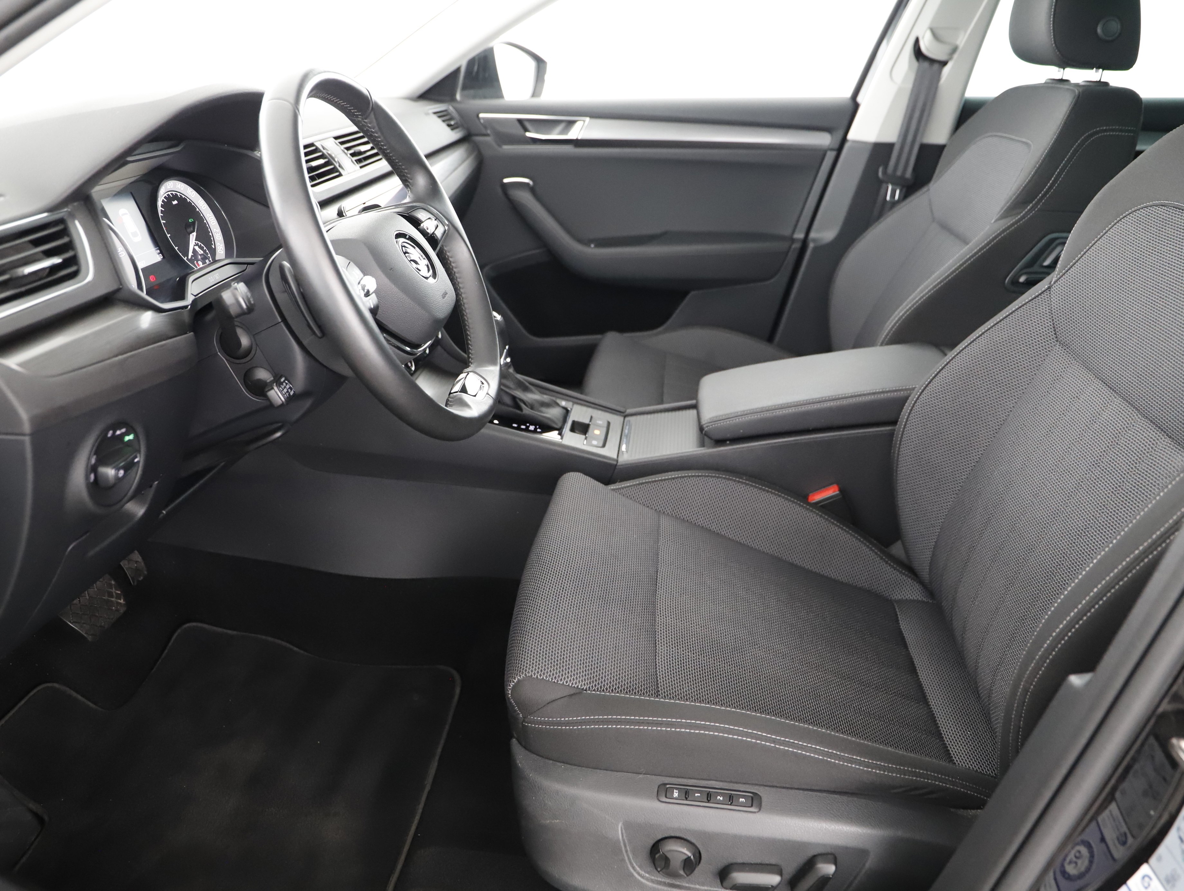 Bild eines Skoda Superb Combi 2.0 TDI Style
