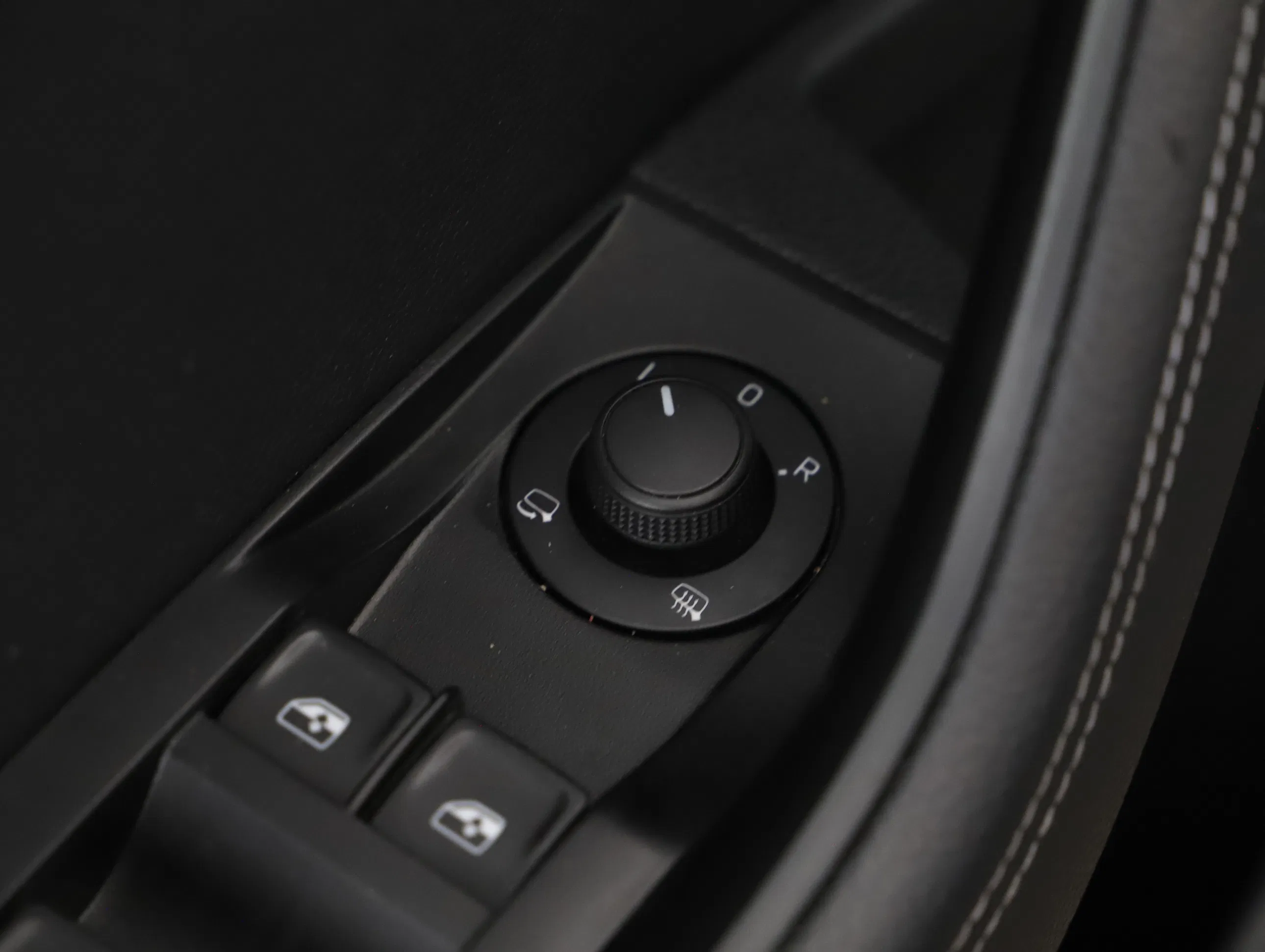 Skoda Superb Combi 2.0 TDI Style | Bild 16 von 25
