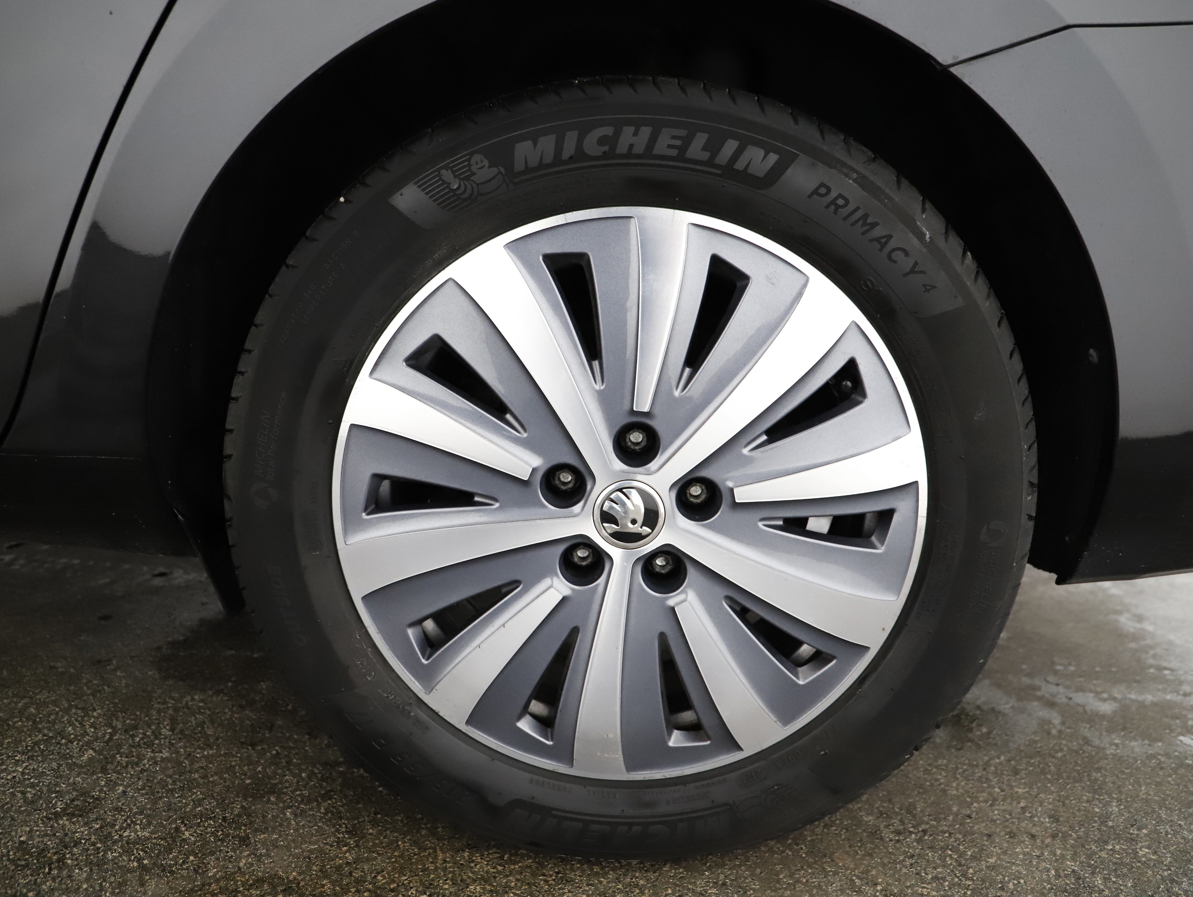 Skoda Superb Combi 2.0 TDI Style | Bild 24 von 25