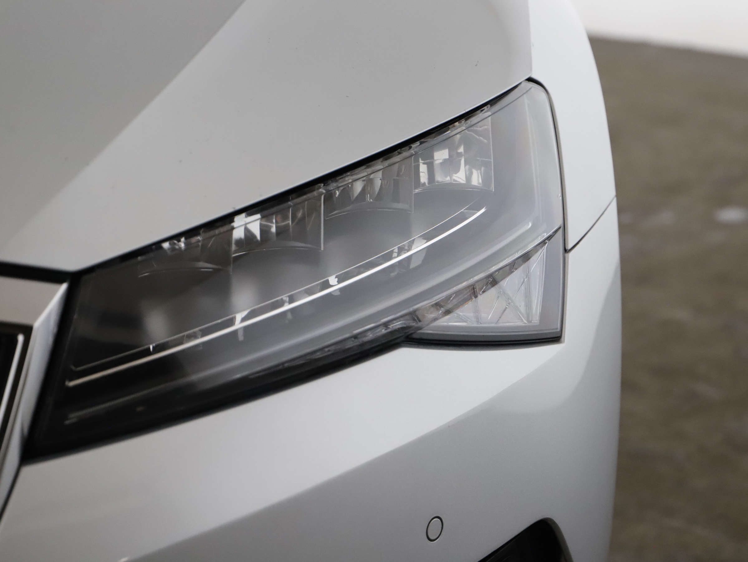 Skoda Superb Combi 2.0 TDI Ambition | Bild 5 von 23