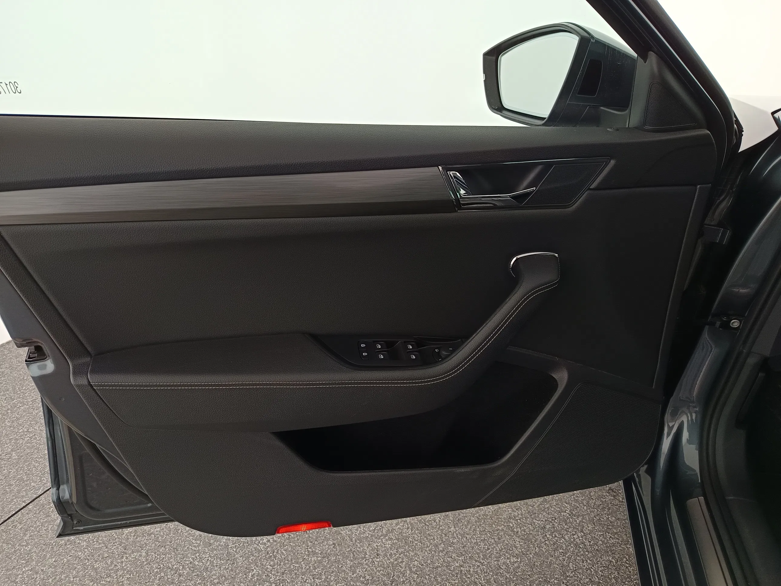 Skoda Superb Combi 2.0 TDI Style | Bild 11 von 31