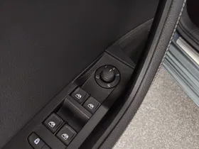 Skoda Superb Combi 2.0 TDI Style | Thumbnail 12 von 31