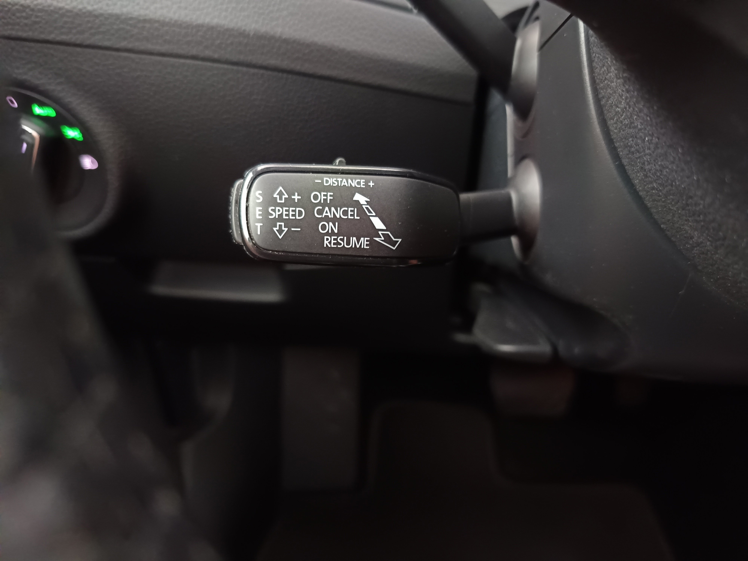 Skoda Superb Combi 2.0 TDI Style | Bild 16 von 31