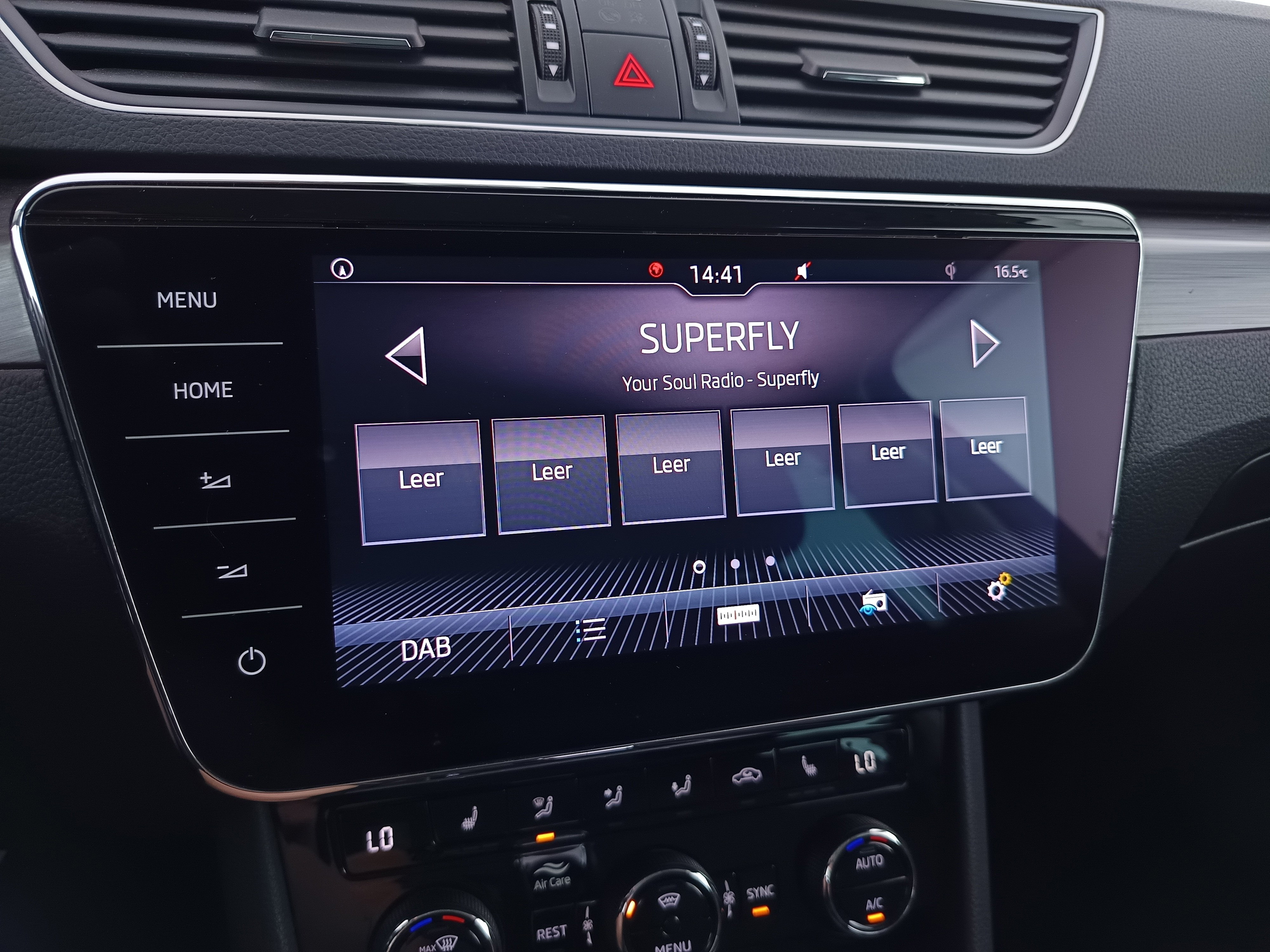 Skoda Superb Combi 2.0 TDI Style | Bild 21 von 31