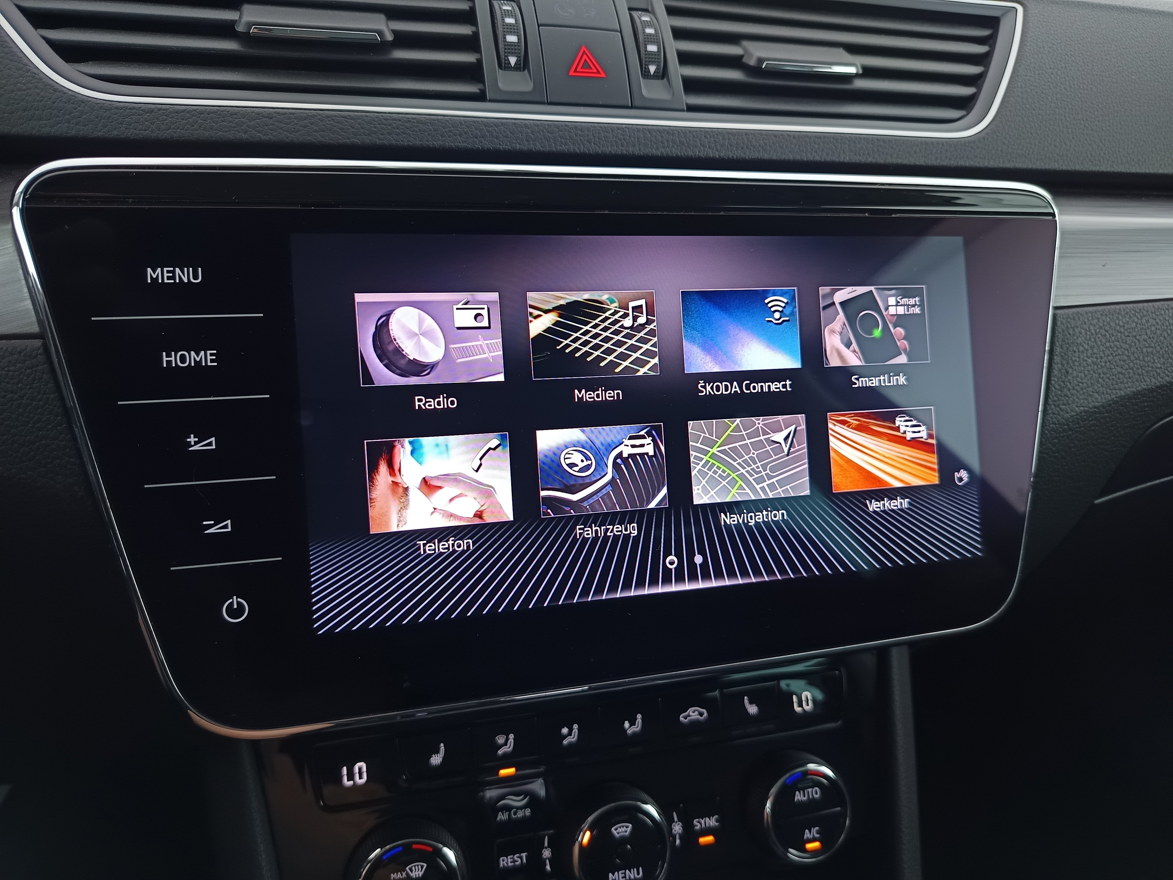 Skoda Superb Combi 2.0 TDI Style | Bild 22 von 31