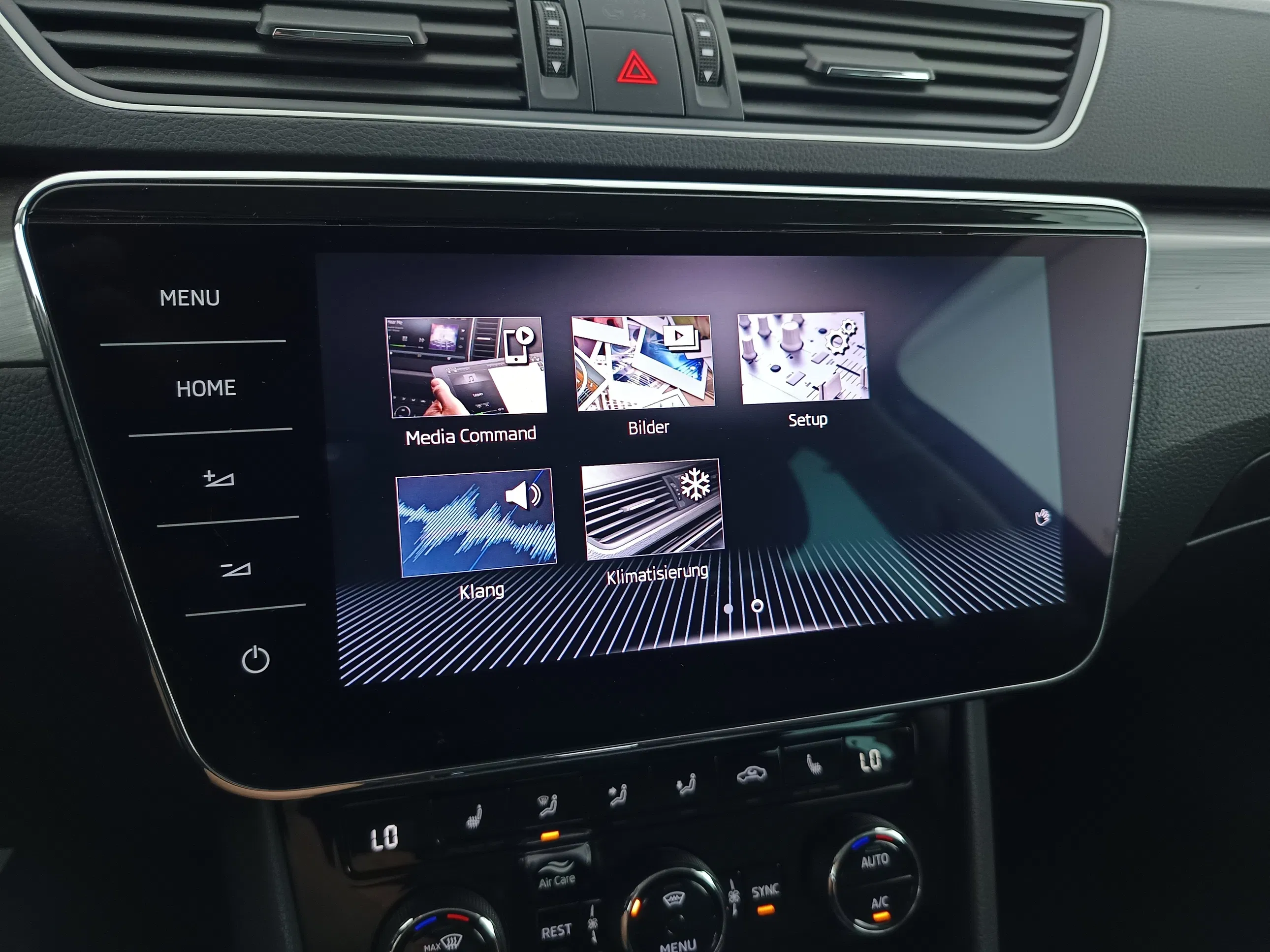 Skoda Superb Combi 2.0 TDI Style | Bild 23 von 31