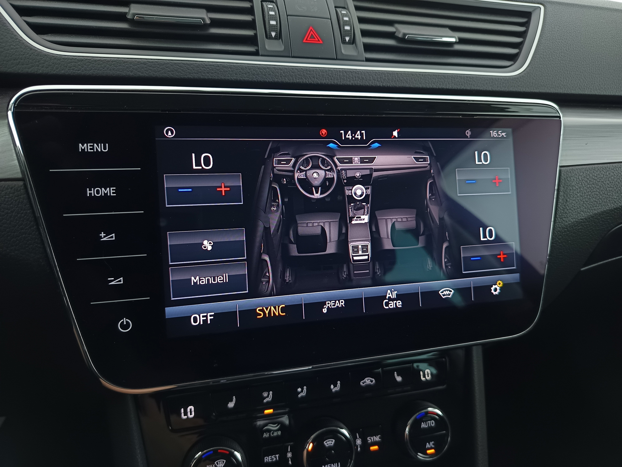 Skoda Superb Combi 2.0 TDI Style | Bild 24 von 31