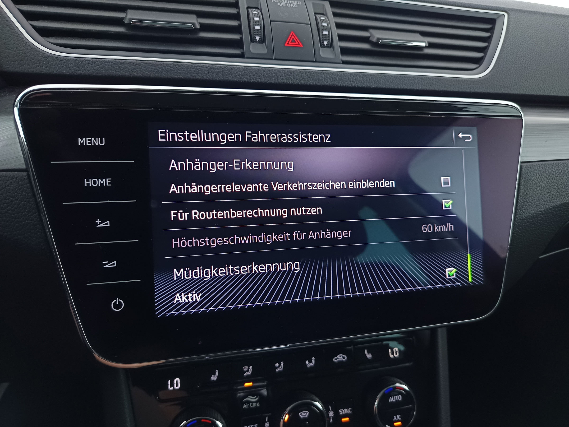 Skoda Superb Combi 2.0 TDI Style | Bild 31 von 31