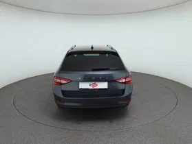 Skoda Superb Combi 2.0 TDI Style | Thumbnail 7 von 31