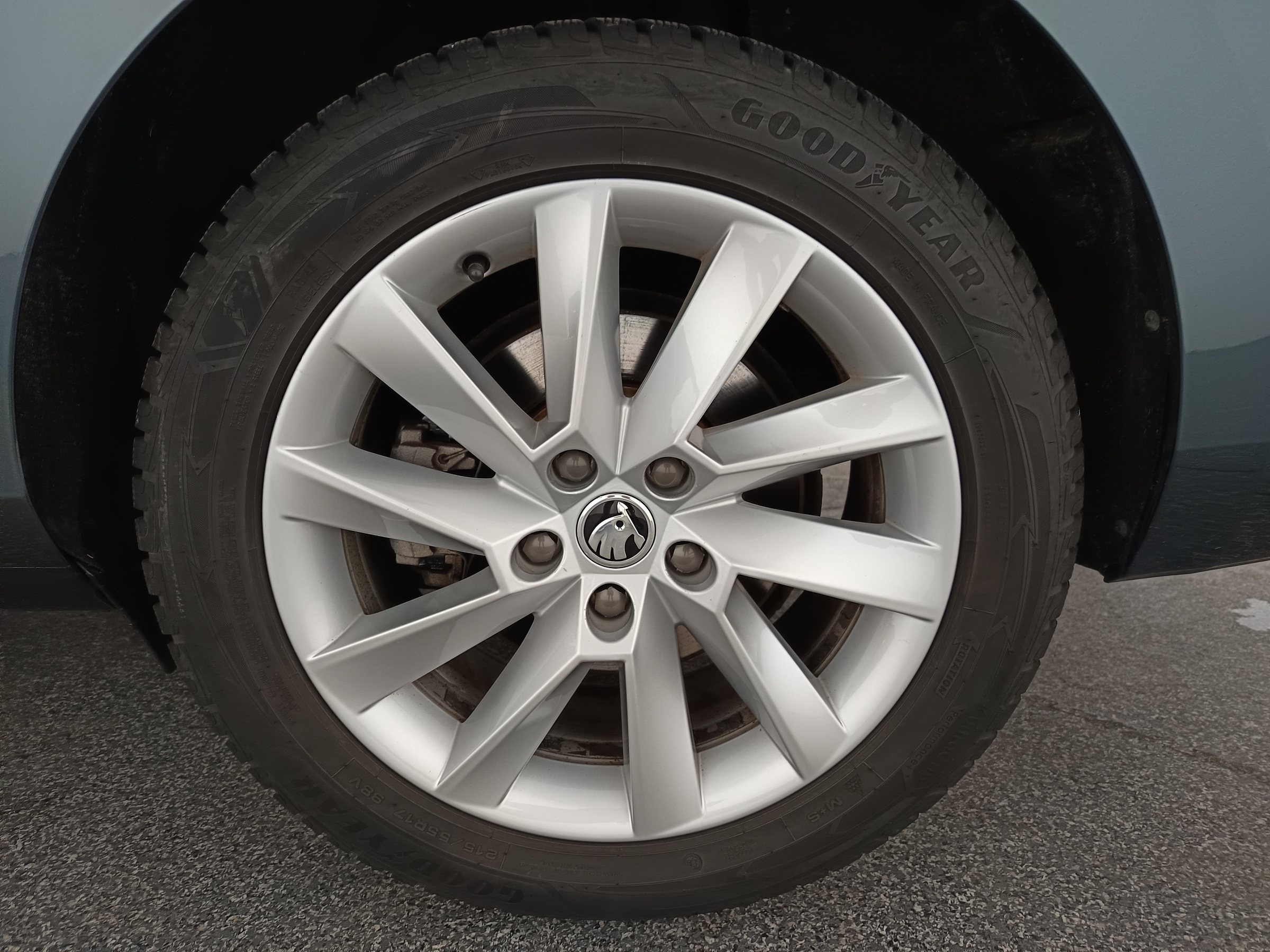 Skoda Superb Combi 2.0 TDI Style | Bild 10 von 31