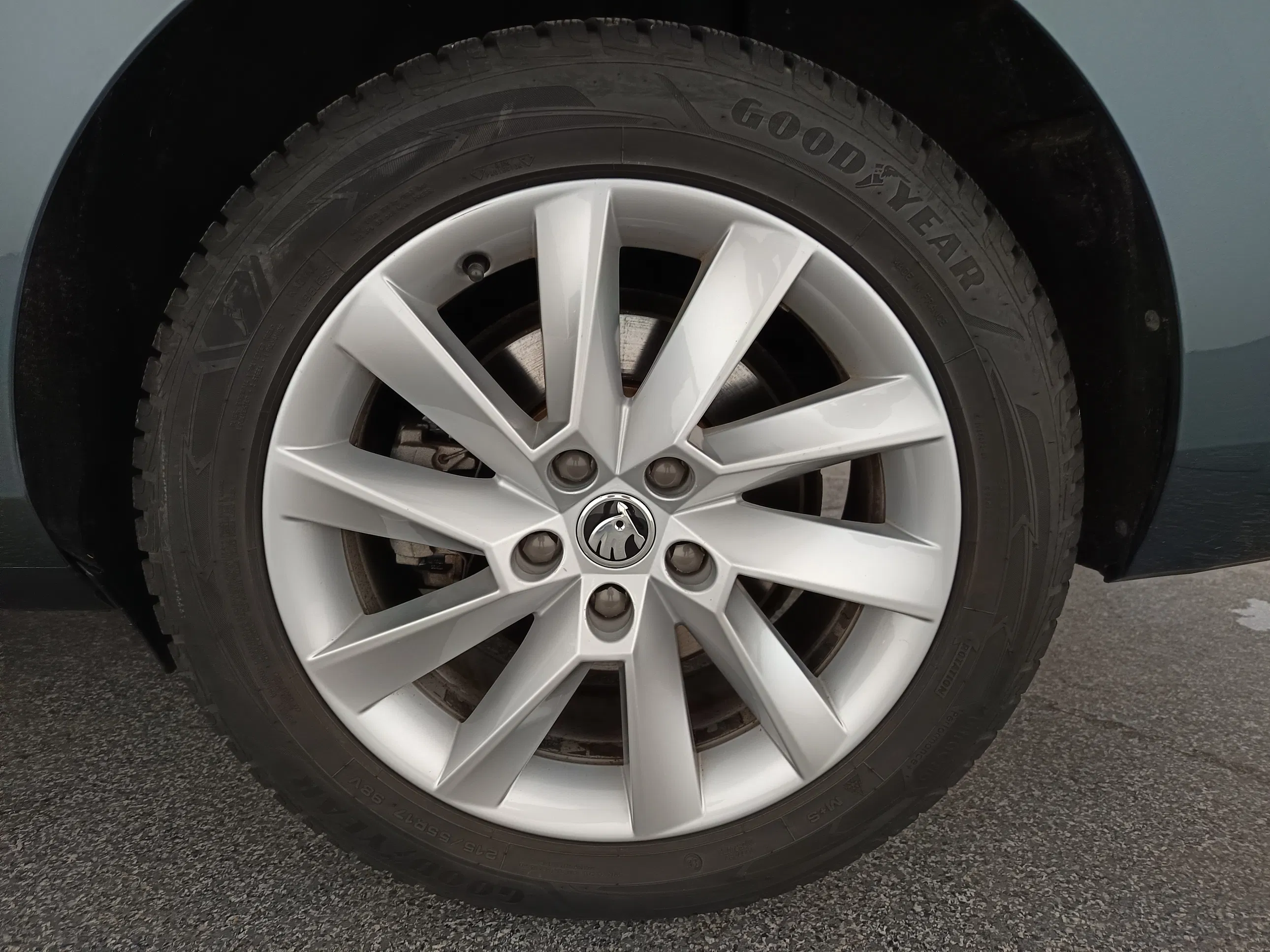 Skoda Superb Combi 2.0 TDI Style | Bild 10 von 31