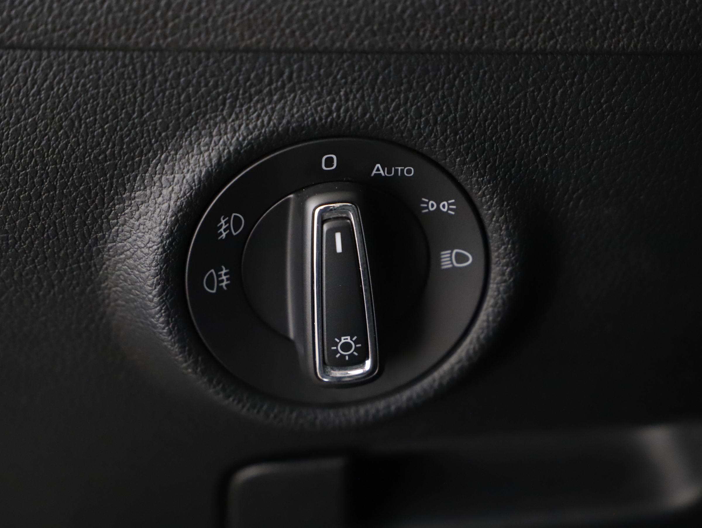 Skoda Superb Combi 2.0 TDI Style | Bild 6 von 22