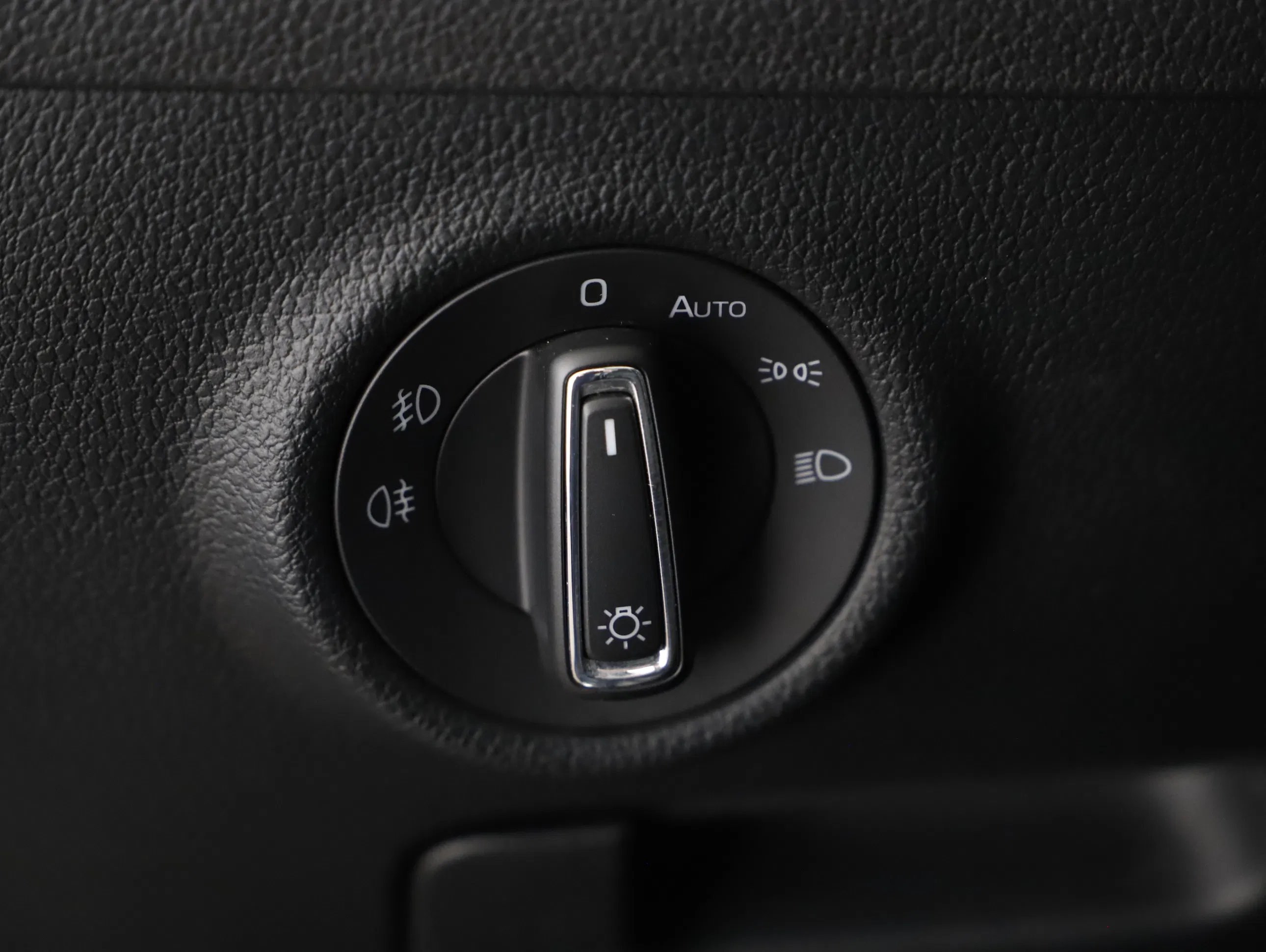 Skoda Superb Combi 2.0 TDI Style | Bild 6 von 22