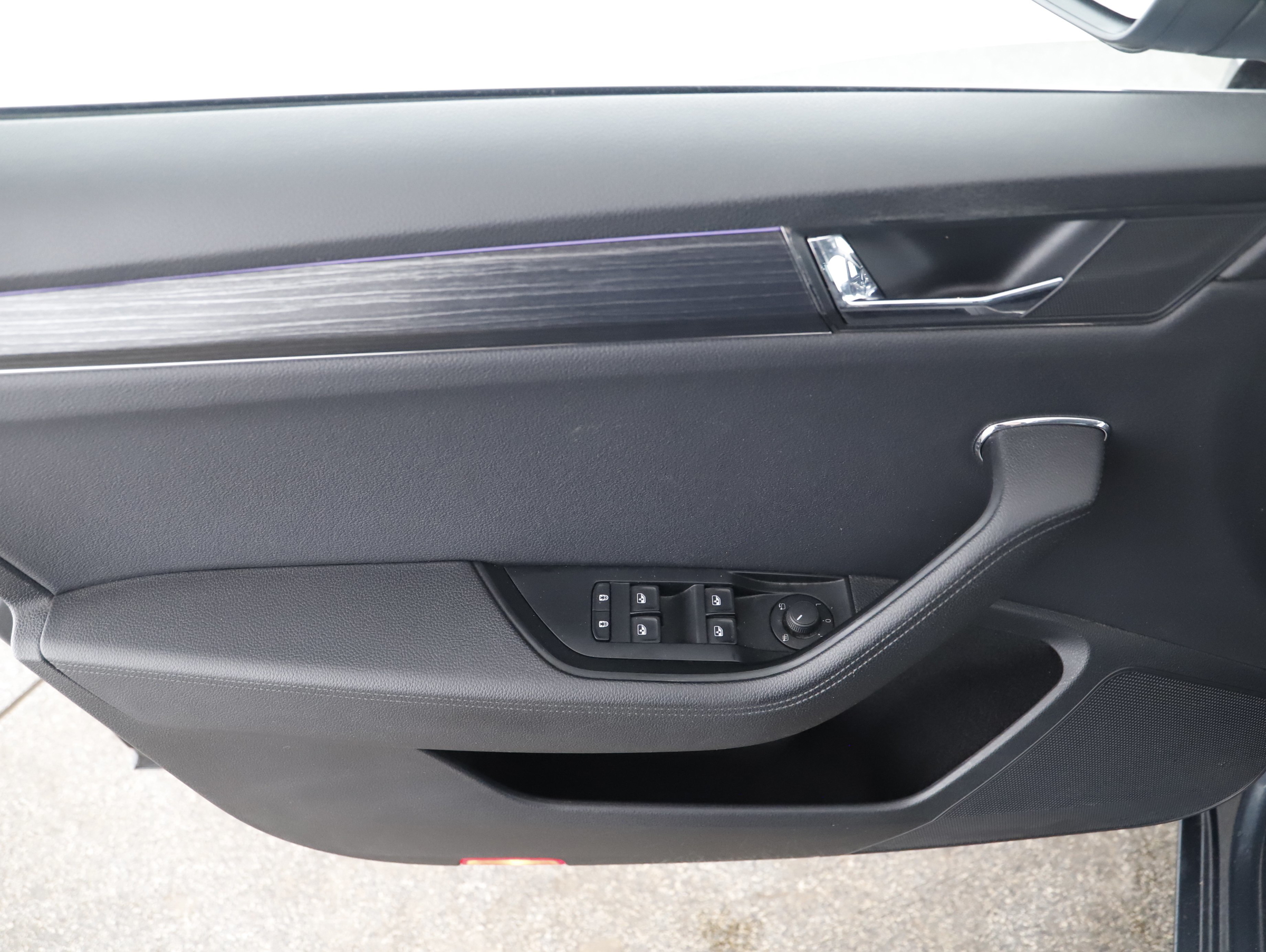 Skoda Superb Combi 2.0 TDI Style | Bild 4 von 22