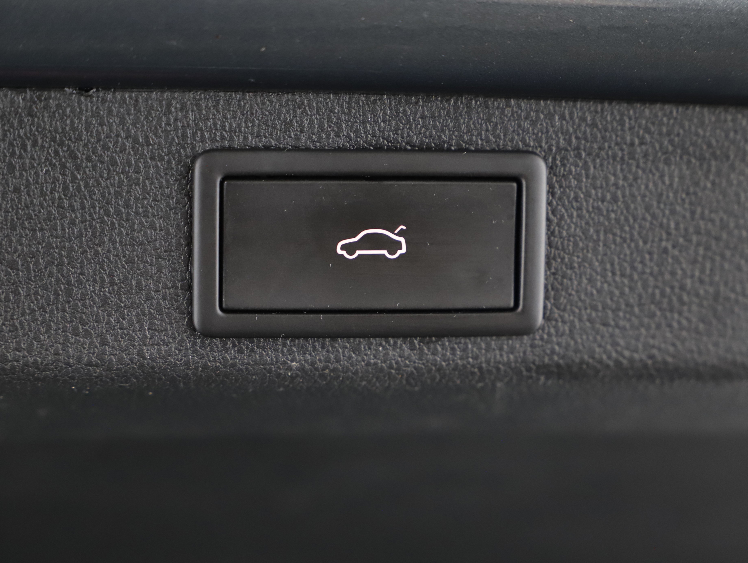 Skoda Superb Combi 2.0 TDI Style | Bild 20 von 22