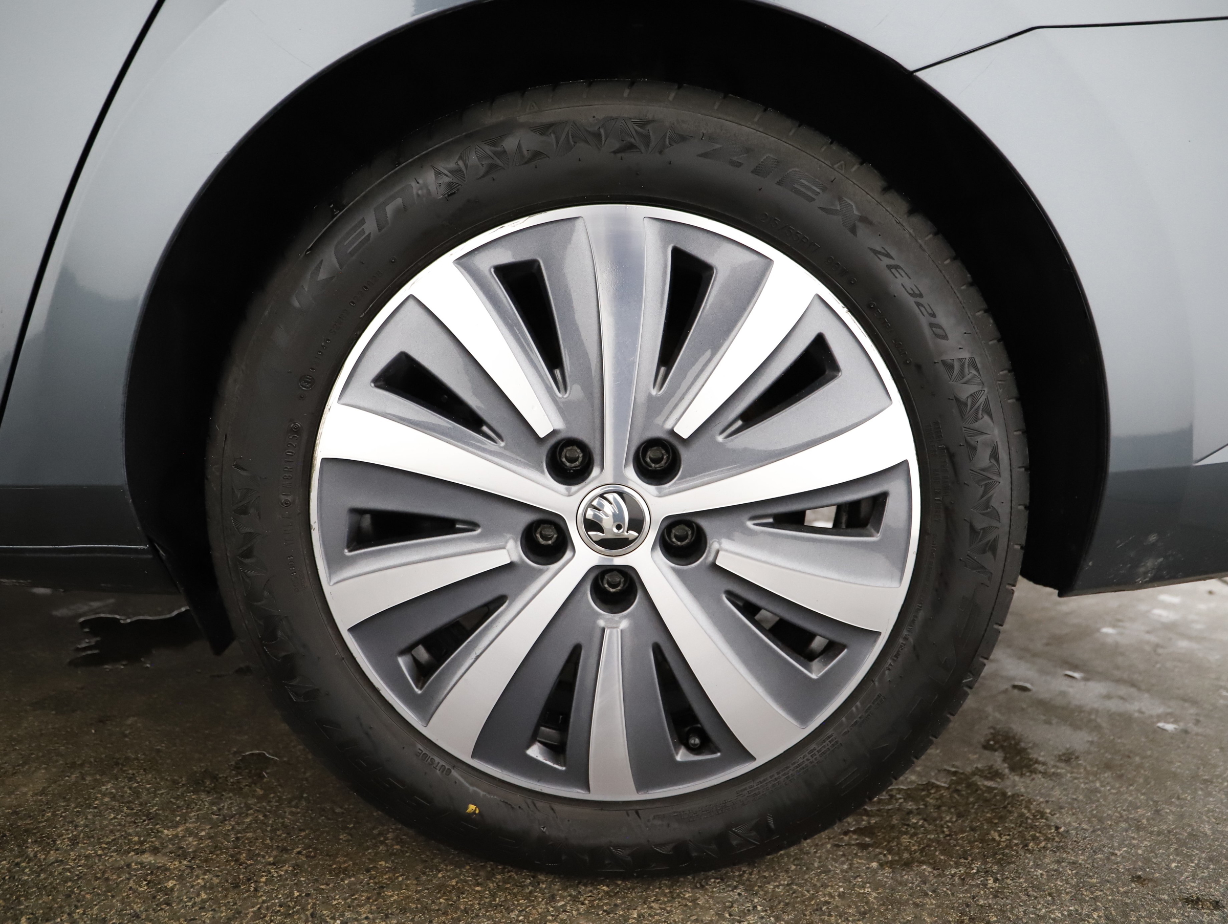 Skoda Superb Combi 2.0 TDI Style | Bild 22 von 22