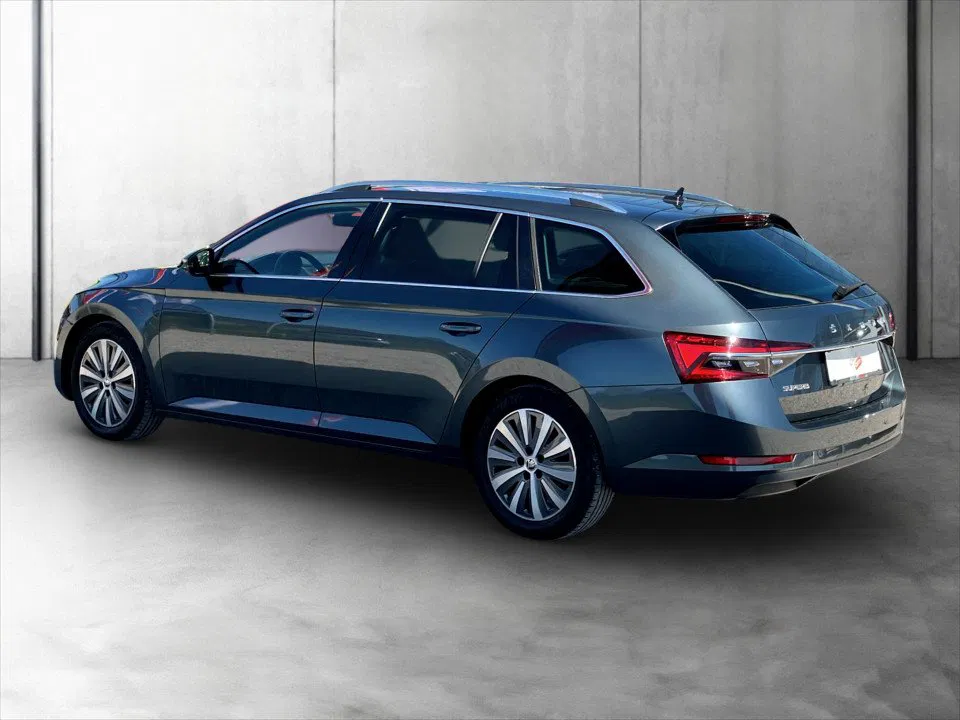 Skoda Superb Combi 2.0 TDI Style | Bild 4 von 22