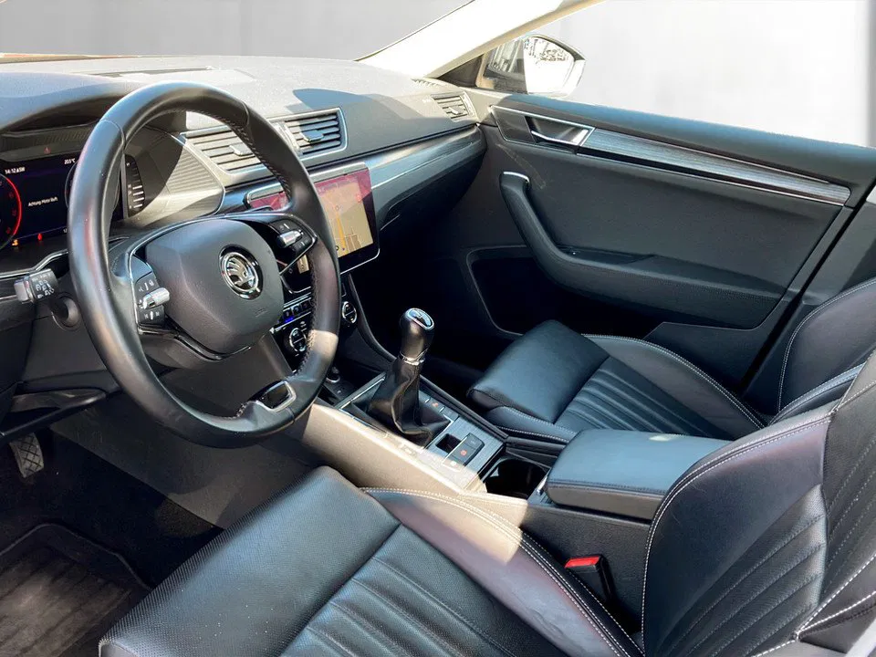 Skoda Superb Combi 2.0 TDI Style | Bild 7 von 22