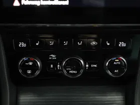 Skoda Superb Combi 2.0 TDI Style DSG | Thumbnail 10 von 25