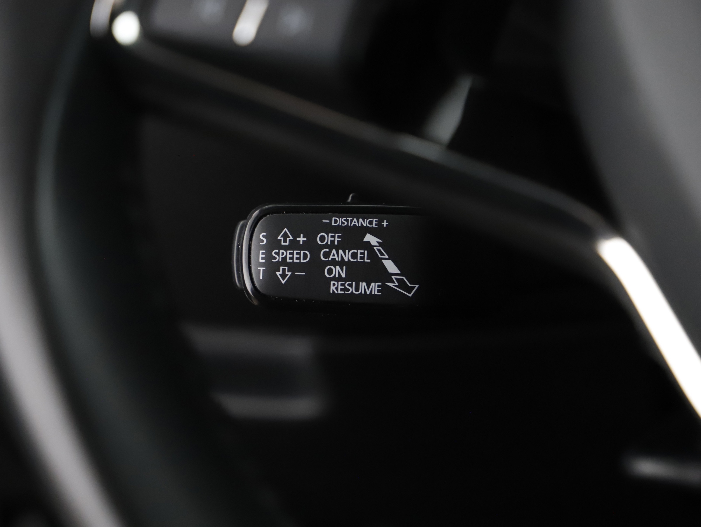 Skoda Superb Combi 2.0 TDI Style DSG | Bild 13 von 25