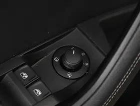 Skoda Superb Combi 2.0 TDI Style DSG | Thumbnail 16 von 25