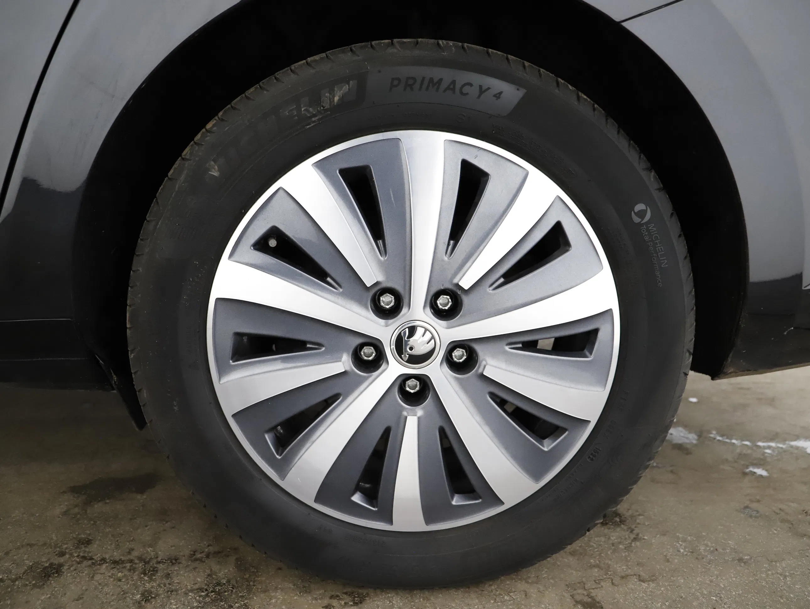 Skoda Superb Combi 2.0 TDI Style DSG | Bild 24 von 25