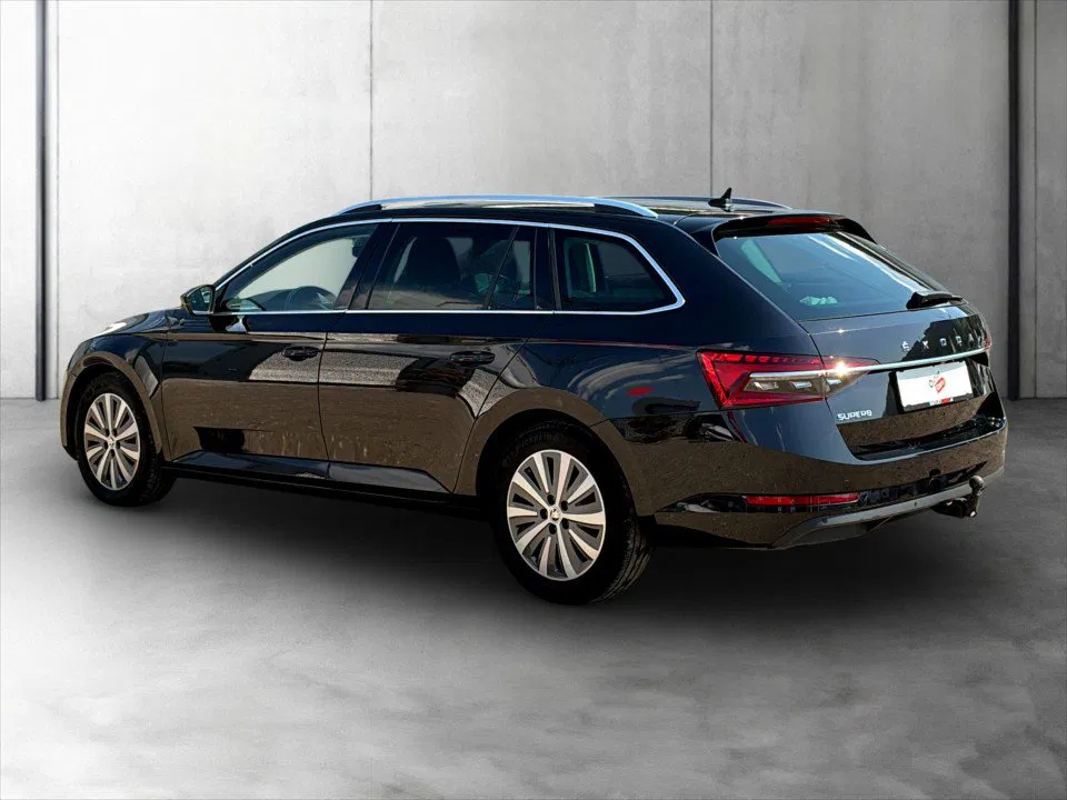 Skoda Superb Combi 2.0 TDI Style DSG | Bild 4 von 28