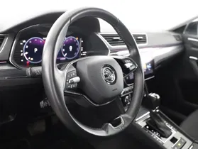 Skoda Superb Combi 2.0 TDI Style DSG | Thumbnail 4 von 25