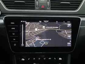 Skoda Superb Combi 2.0 TDI Style DSG | Thumbnail 8 von 25