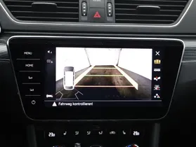 Skoda Superb Combi 2.0 TDI Style DSG | Thumbnail 9 von 25