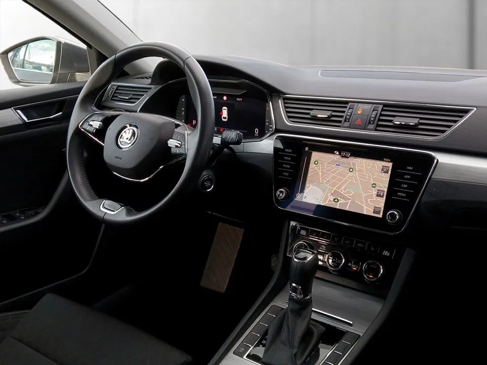 Skoda Superb Combi 2.0 TDI Ambition DSG | Bild 10 von 17