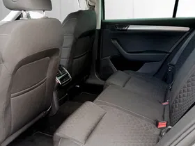 Skoda Superb Combi 2.0 TDI Ambition DSG | Thumbnail 15 von 17