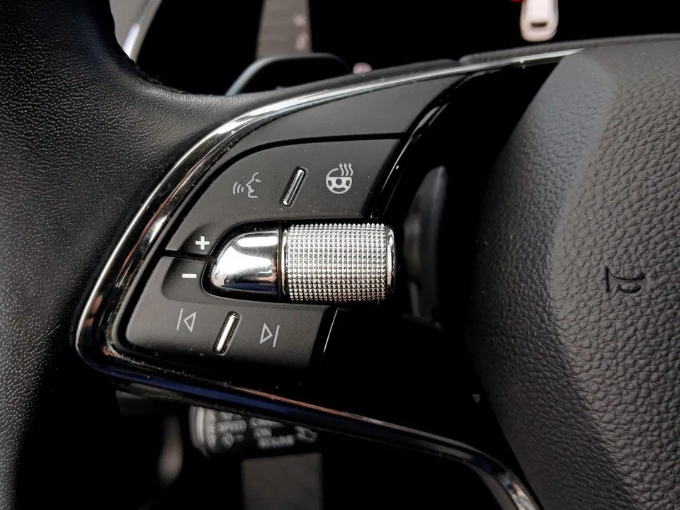 Skoda Superb Combi 2.0 TDI Ambition DSG | Bild 12 von 17