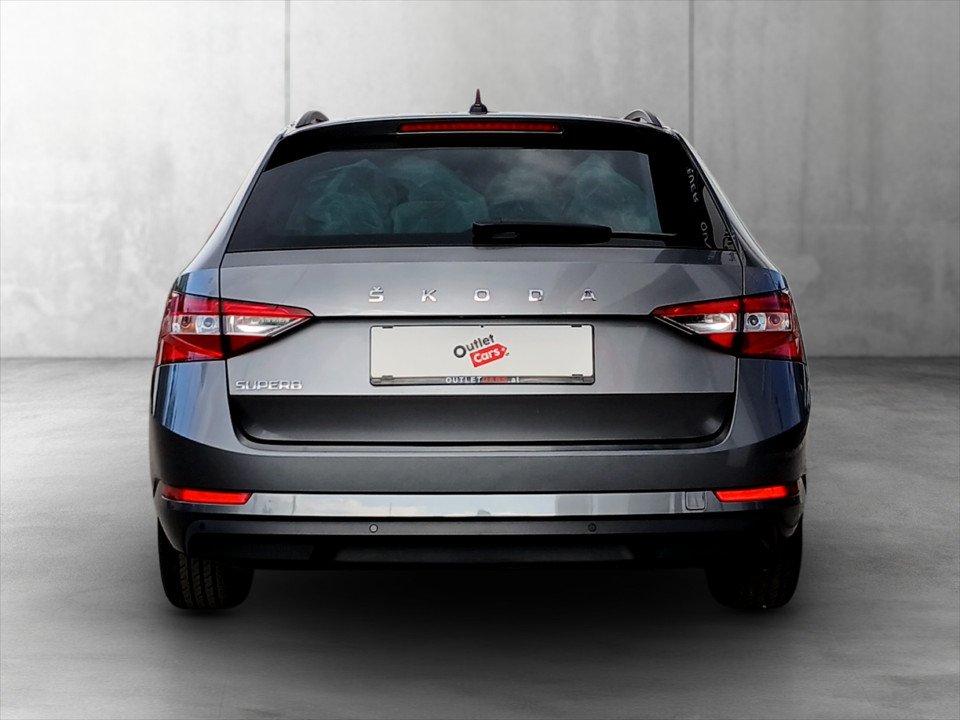 Skoda Superb Combi 2.0 TDI Ambition DSG | Bild 6 von 17